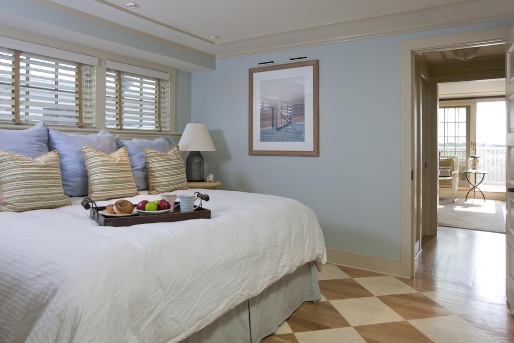 Vineyard Square Hotel And Suites Edgartown Phòng bức ảnh