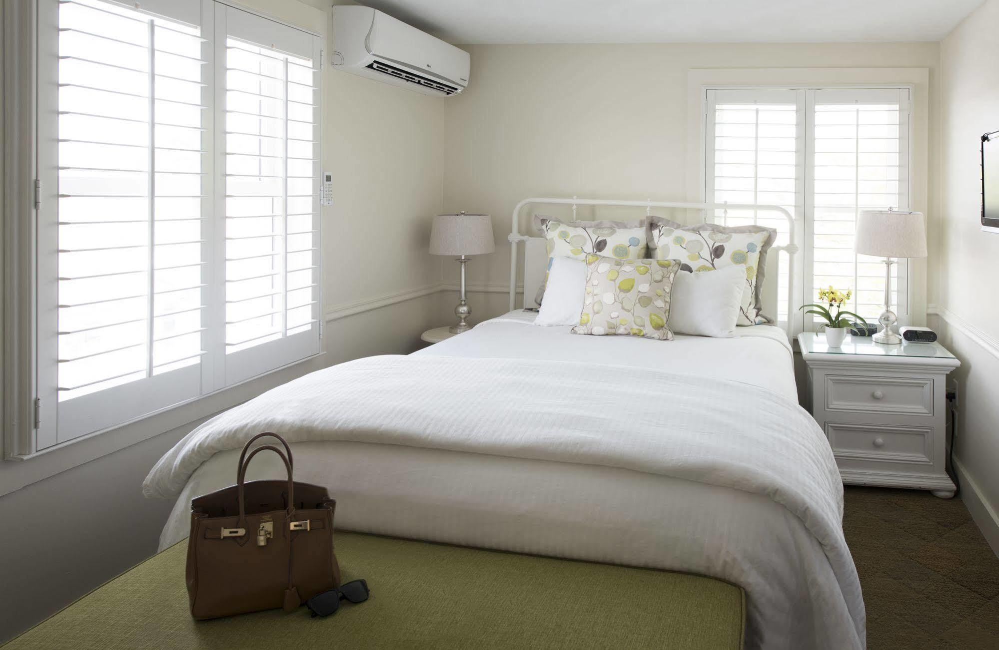 Vineyard Square Hotel And Suites Edgartown Ngoại thất bức ảnh