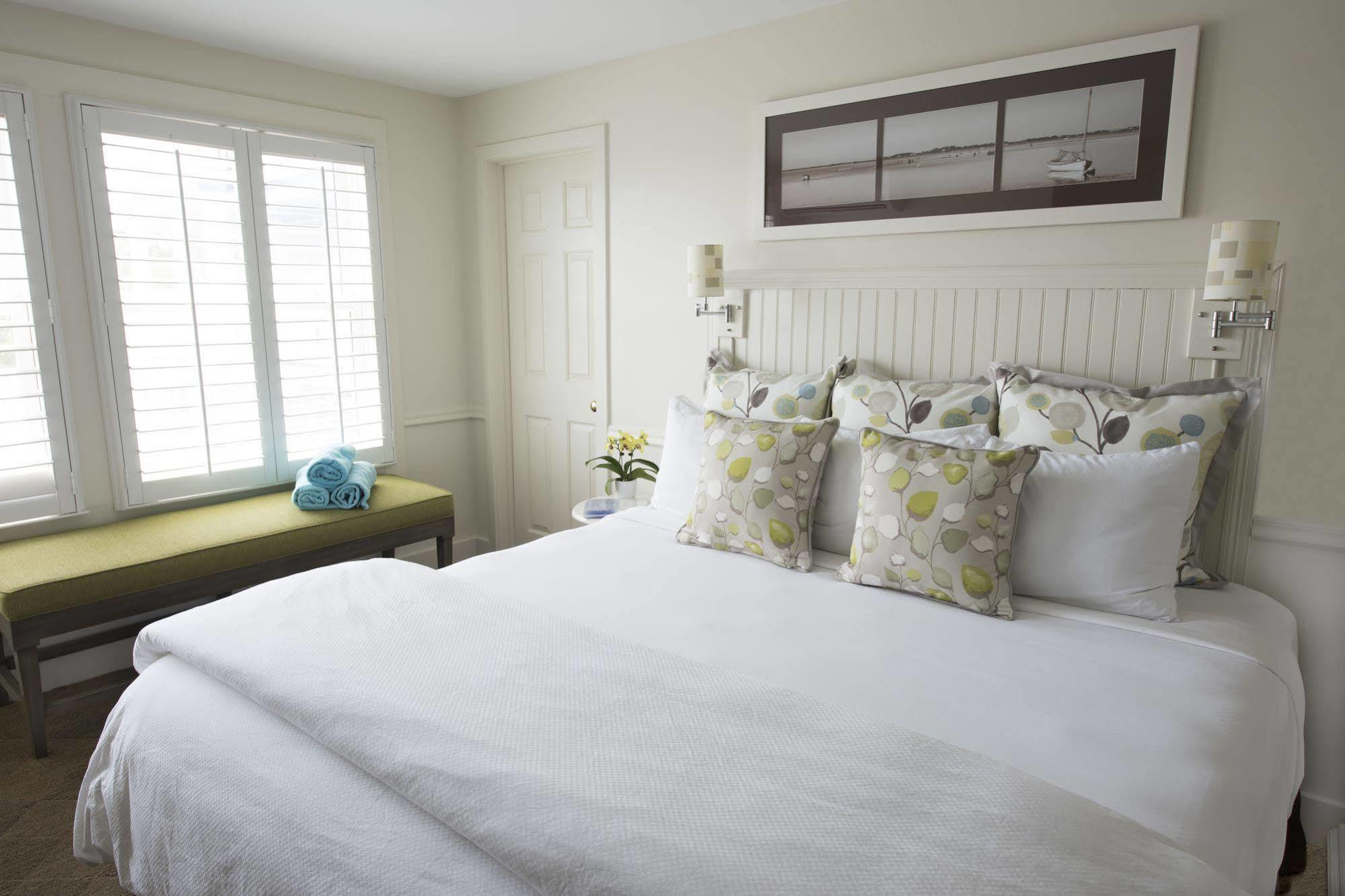 Vineyard Square Hotel And Suites Edgartown Ngoại thất bức ảnh